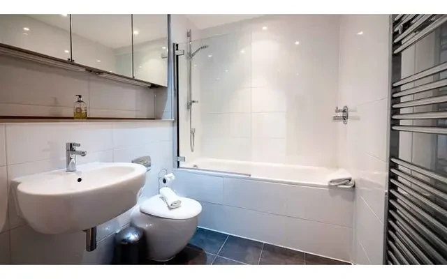 Deanery Road, BS1 5AF 4