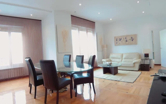 Apartment Calle Santa Engracia 0