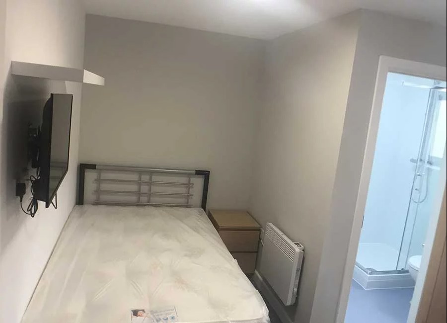 Halls B: Superior Studios