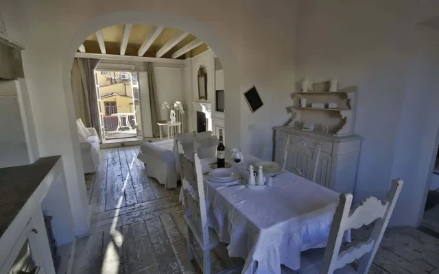 White Home 2
