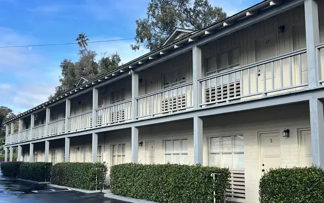 1214 Coast Village Road 0