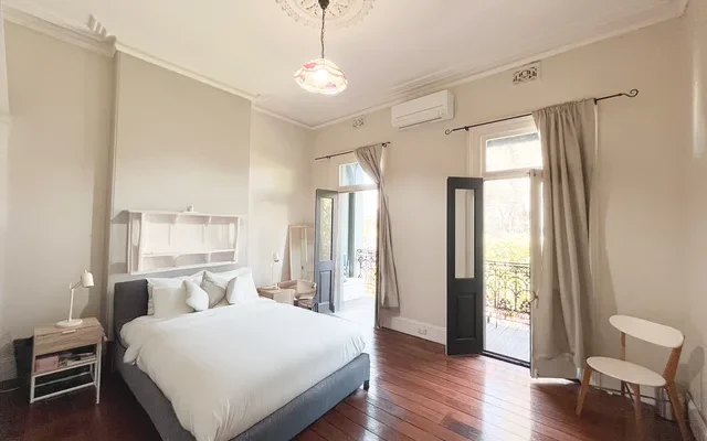 256 Bridge Road, Glebe - résidence étudiante à Sydney - double bedroom (shared bathroom) - 4 bed + 2 bath