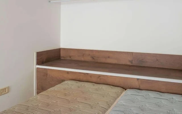 Modern studio apartment for rent close to public transport 4