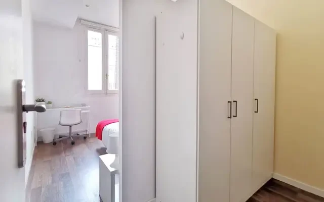 Comodo appartamento in Calle Valencia 2