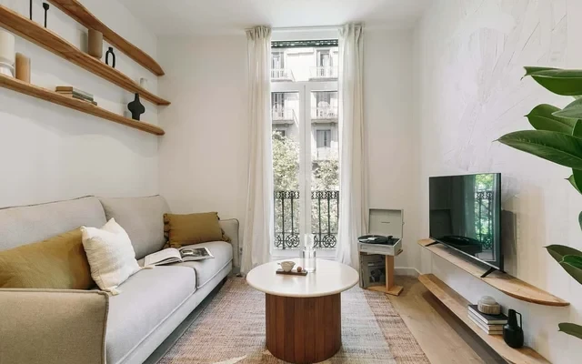 Pontone - 2 bedrooms and balcony in Eixample dreta 2
