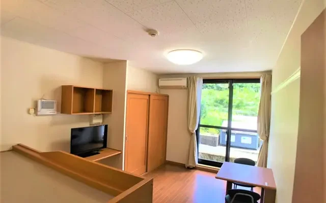 レオパレスＫＡＺＵ 4