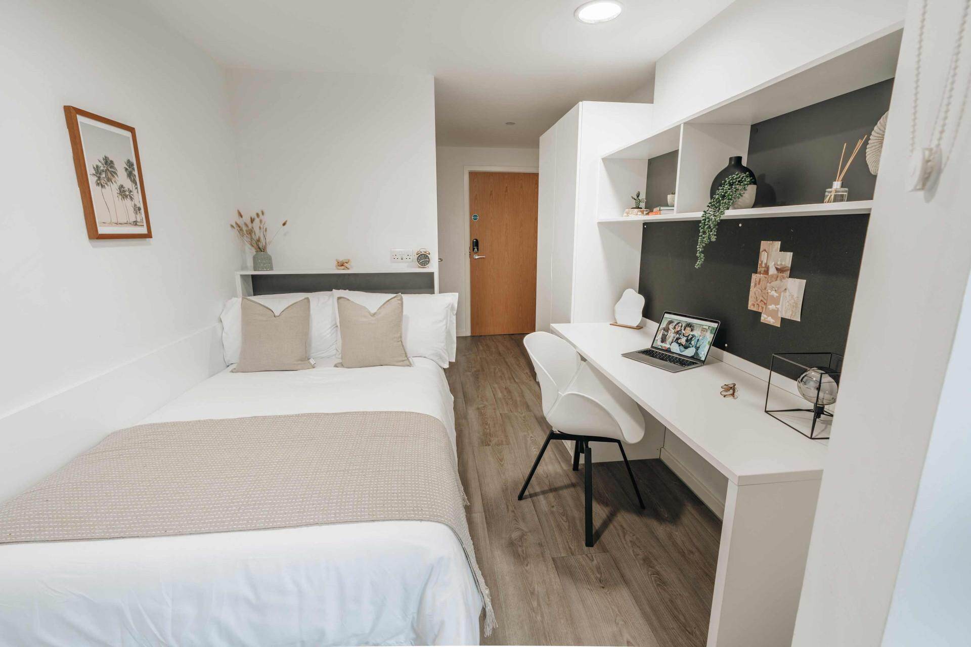 Silver En Suite (High Floors)