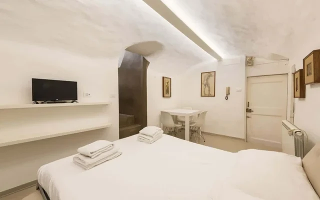 Capponi Place 2