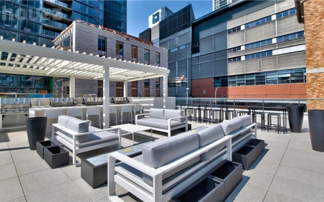 Montreal  studio for rent 3