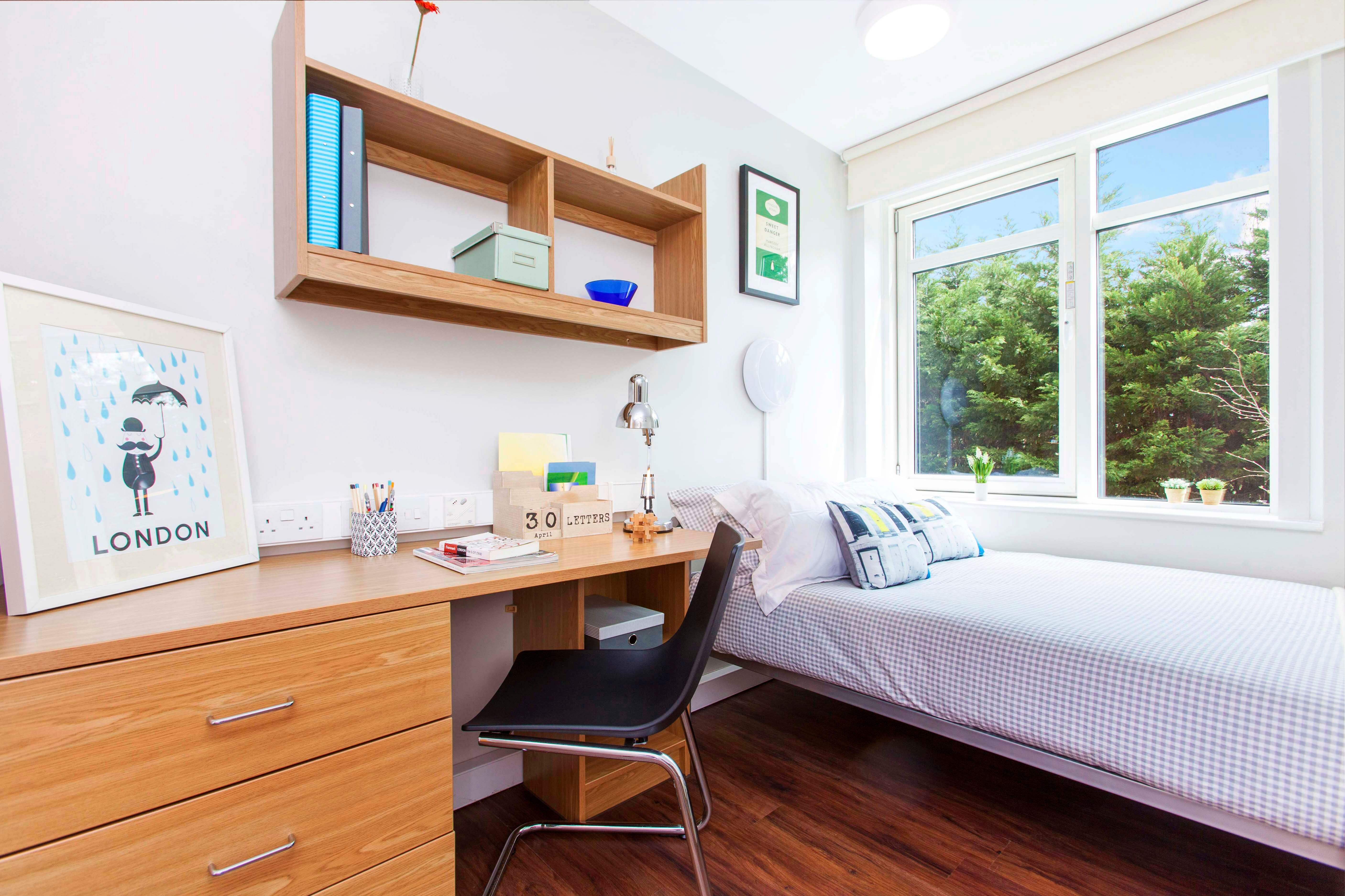 144-huddleston-rd-london-england-n7-0eg-london-BUILDING