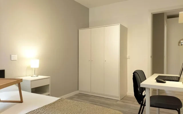 Calle de Pio Felipe, 38 3