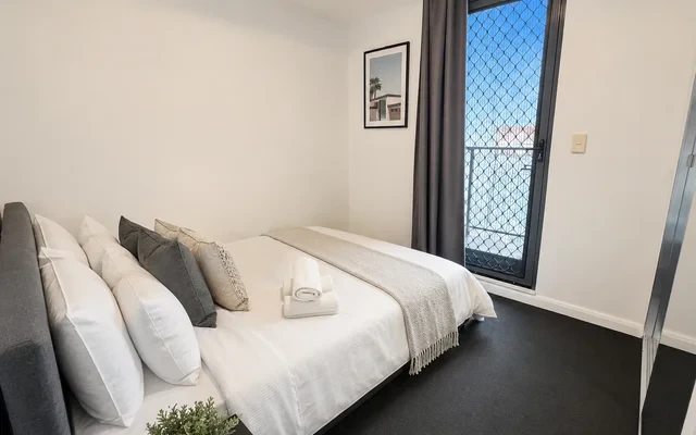 58 Mountain St - Sydney student accommodation - 3 bed 2 bath-1008