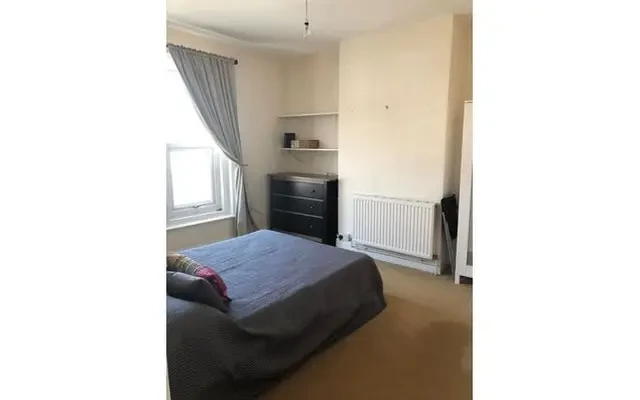 Gloucester Road Horfield, Bristol BS7 8TZ 4