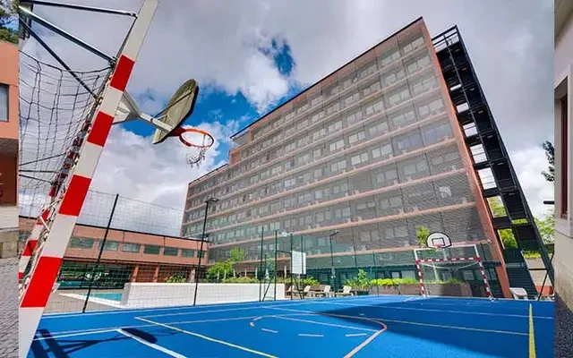 Livensa Living Porto Campus - 포르투 학생 숙소 - 농구장