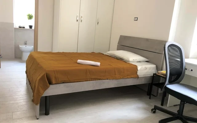 Via Roma 8 0