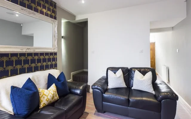 97 Thornton Road 3