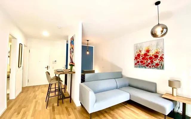 Mila - hochwertiges, modernes Studio-Apartment in Friedrichshain 0