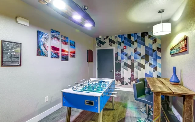 Fifty Twenty-Five Apartments 3