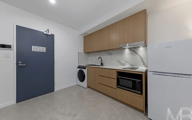 45-49 Shelley Street 3