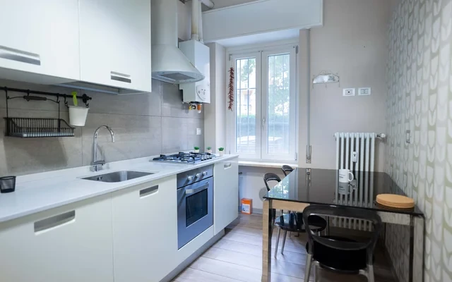 Viale Caterina da Forli 50 - 4 Bedroom apartment 0