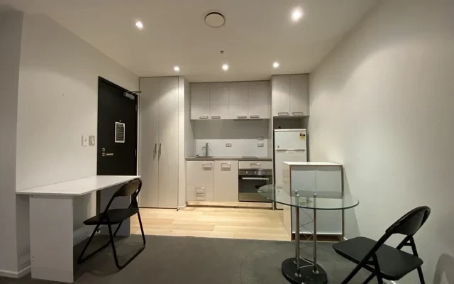 8 Airedale Street 4