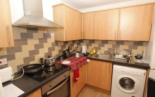 apartment in Shadwell 2
