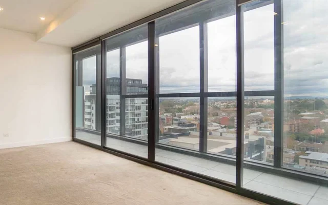 712/35 Malcolm Street 4