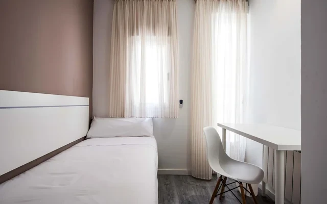 Calle de las Hileras Madrid 28013 Spain 2