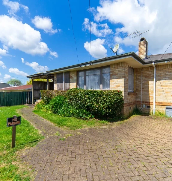 32 Tomin Rd, Glenview