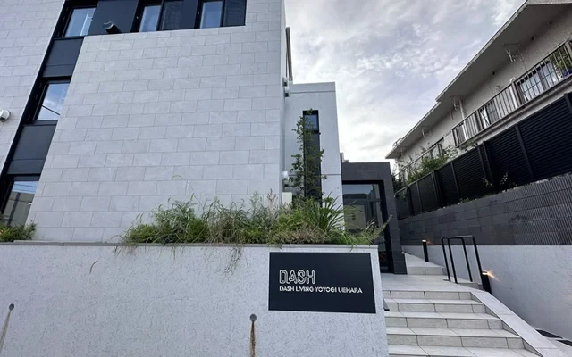 DASH LIVING YOYOGI UEHARA 0