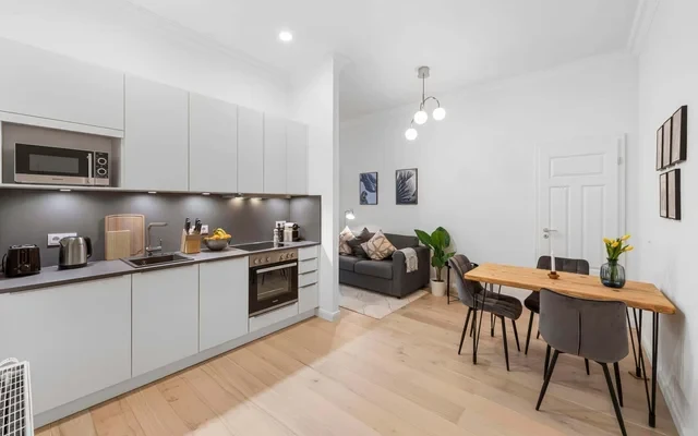 freshly renovated 1 bedroomapartment in the heart of Friedrichshain 0
