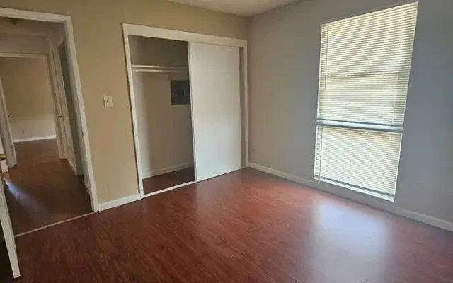 512 West Tregallas Rd 4