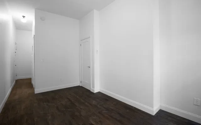 148 West 10th Street 4