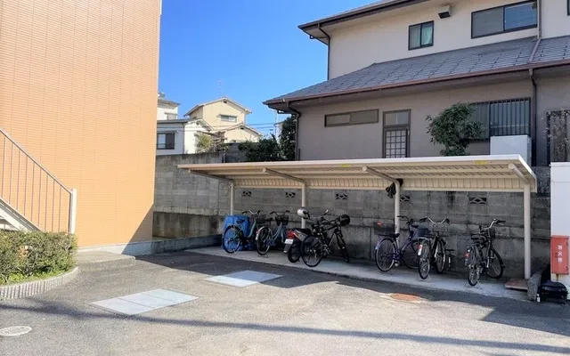 レオパレスジュネス 4