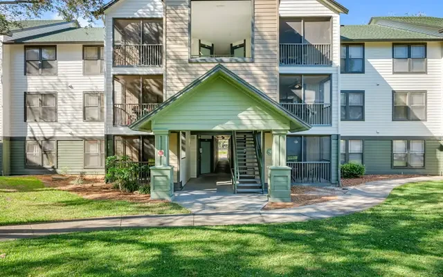 Forest Lake Apartments 0