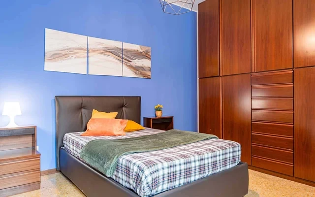 VIA DONADONI 1 <br> PRIVATE ROOM S1 0