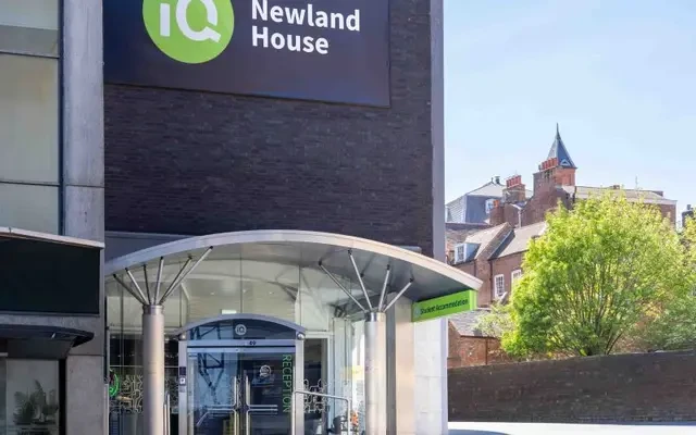 iQ Newland House 1