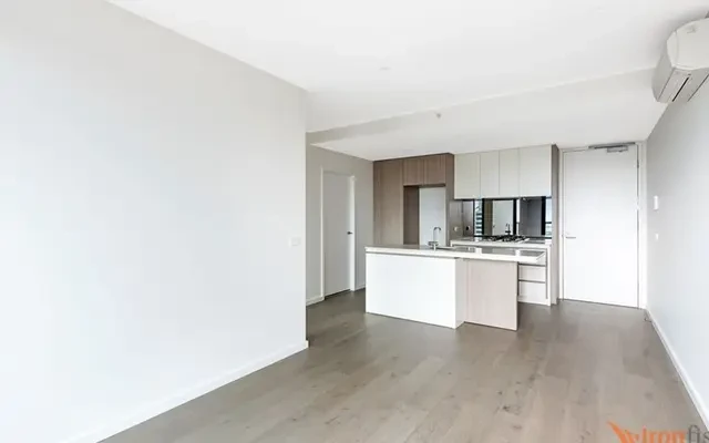 70 Dorcas Street, Southbank 1