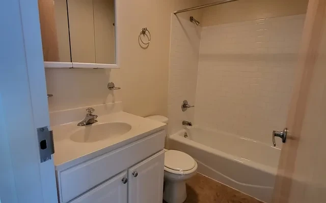 UCA - 3918 Sansom Street 1