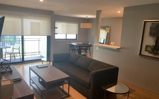 888 Hilgard Apartments 3