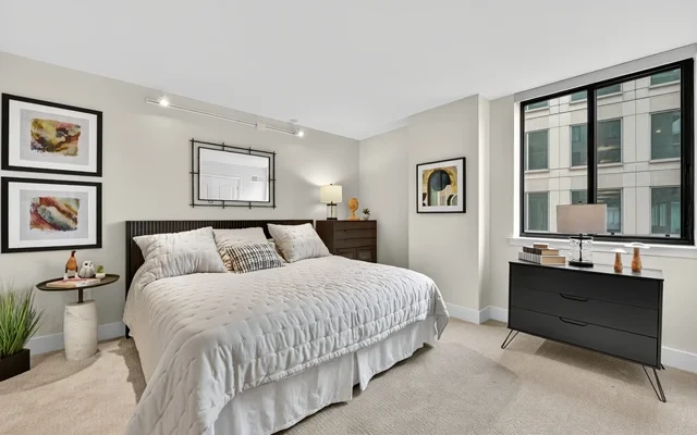 Richmond Square-Interim 4