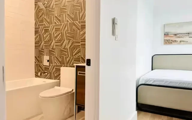 104 Graham Avenue, Brooklyn 4