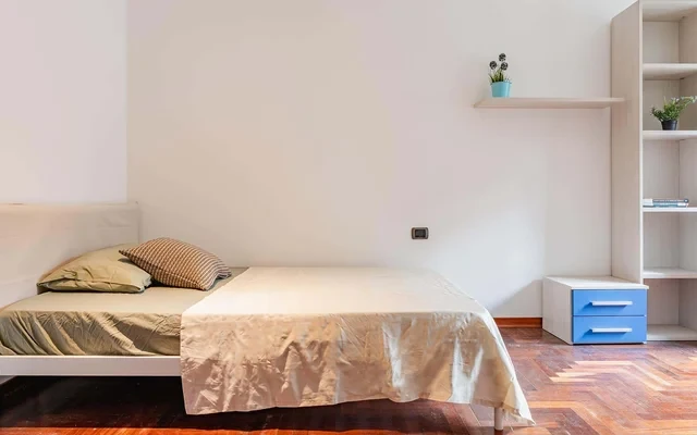 VIA SESTO SAN GIOVANNI 31 <br> PRIVATE ROOM S1 2