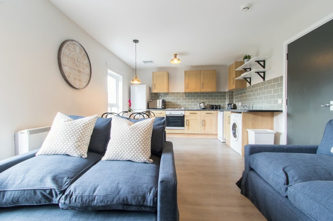 Flat 6, 6 Morrison Circus