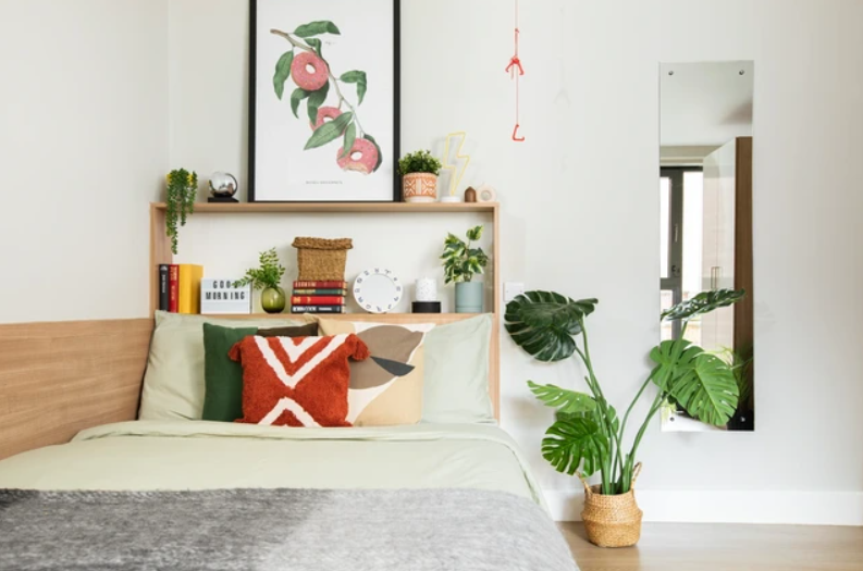 PARTLY ACCESSIBLE ENSUITE