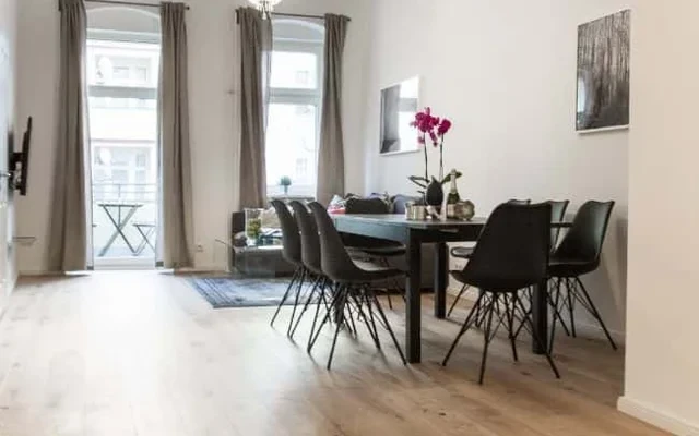 4 Rooms with Balcony near U-Seestrasse (Wedding) 0