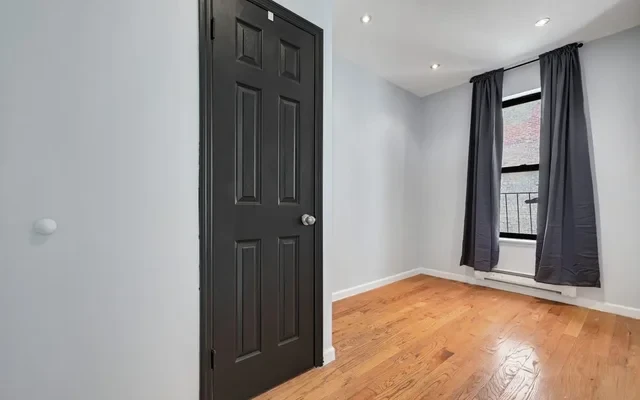 225 West 109th Street 4