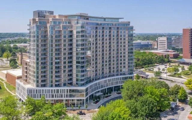 One University Circle 3