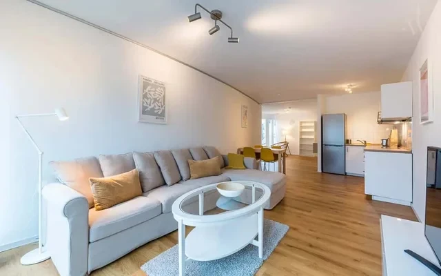 Schoene 3-Zimmer-Wohnung in zentraler Lage mit Balkon 0
