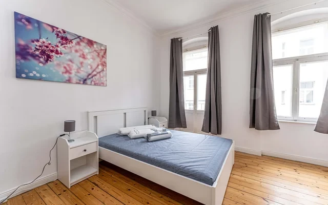 Studio Apartment 2